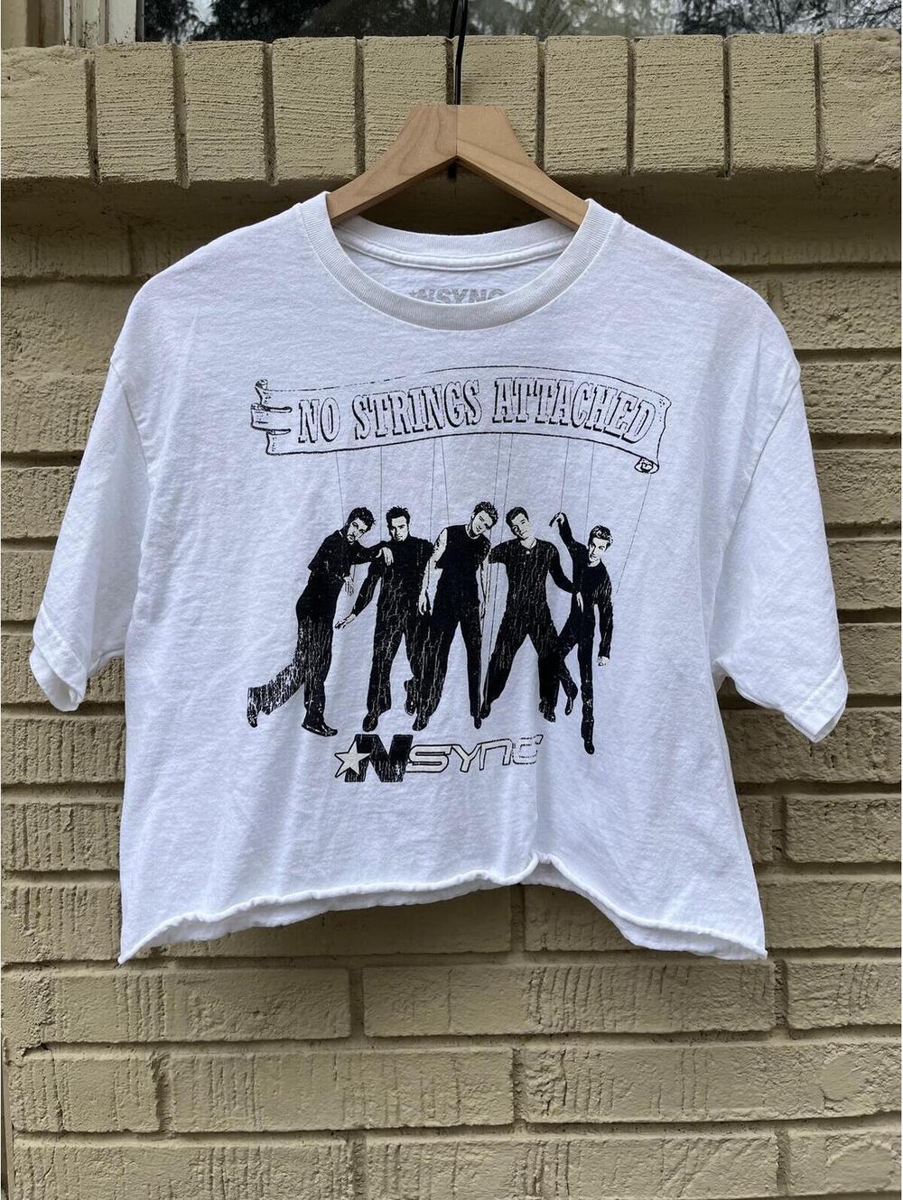 NSYNC 2023 No Strings Attached Boy Band L Large Cropped Tee T Shirt Music Y2K
